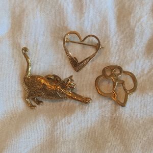Lot of Vintage pins, cat, heart girlscout